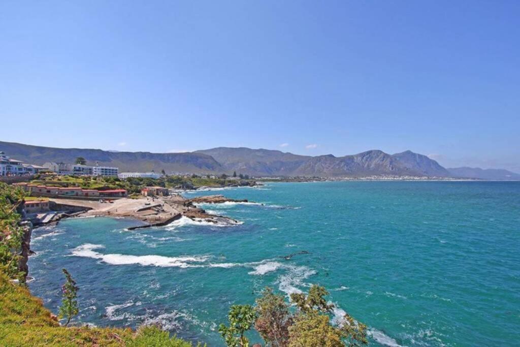 Hermanus Beach Club - 106 - Apartment With A View Exterior foto